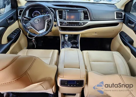 2019 Toyota Highlander Se z USA, uszkodzony, nr VIN 5TDJZRFH4KS588853